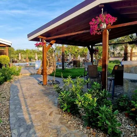 Black Sea Pearl Complex 1 *