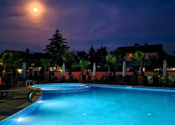 Black Sea Pearl Complex 1 *