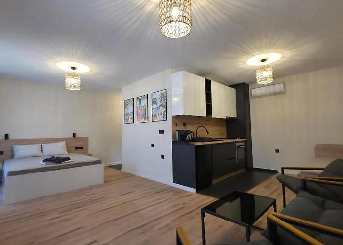 Black Sea Pearl Complex 1 *